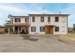 Bifamiliare con Giardino Privato e Ampi Spazi per Ogni Esigenza!
