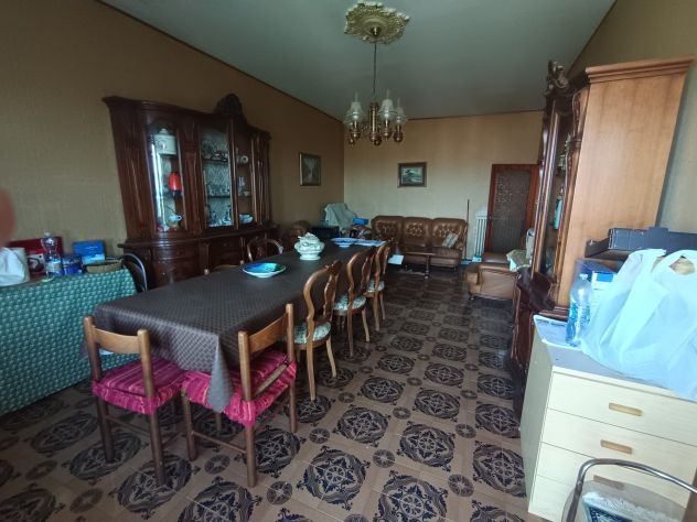 Casa con 2 abitazioni, annessi e terreno di 5.000 mq. a Terni, Valenza - Foto 6