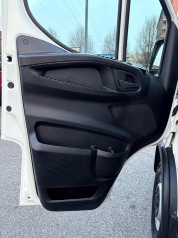 IVECO Daily 35S12V 2.3 HPT PC-TN rif. 23412123 - Foto 10