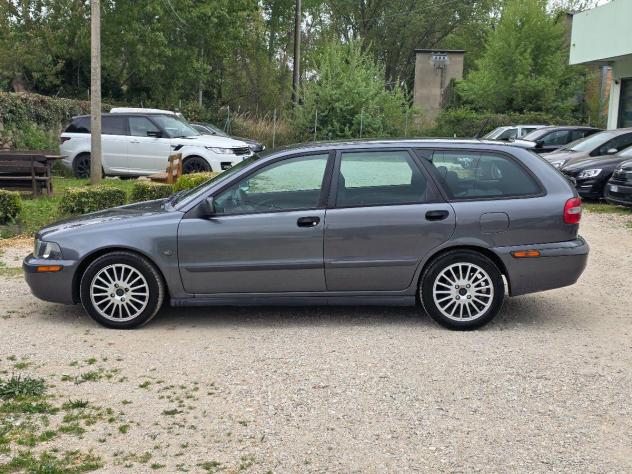 VOLVO V40 1.9D DIESEL ASI OK NEOPATENTATI - Foto 3