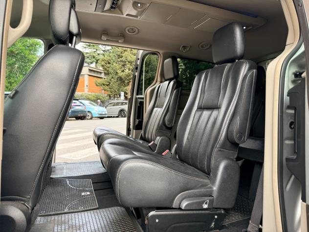 Lancia Voyager 2.8d 163cv Automatica 7 Posti - Foto 9