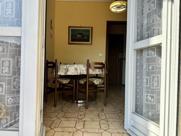 Loano bilocale con terrazzi, cantina e ottima posizione centrale - Foto 11