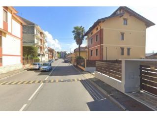 LEINI GRAZIOSA SEMI INDIPENDENTE CON GIARDINETTO PRIVATO