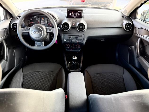 Audi A1 SPB 1.6 TDI *CERCHIO17 - Foto 9