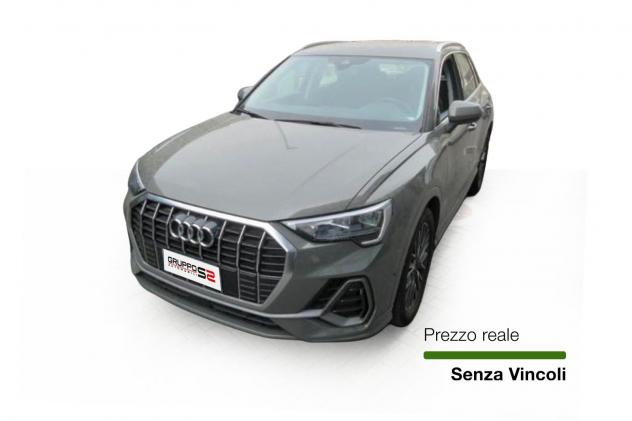 Audi Q3 2.0 35 TDI S Tronic S Line Edition / Assistente parcheggio plus - ACC - Cerchi 19" - Navigatore - Divano posteriore plus - Ambient light
