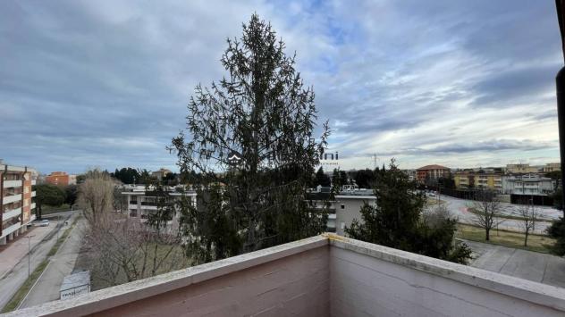 PODERINO: Appartamento al piano attico con balconi dall'affaccio panoramico ? zona poderino, fano
uno dei quartieri residenziali più apprezzati di fan - Foto 12