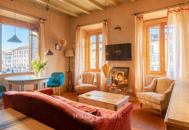 Appartamento di 70 m² con 5 locali in vendita a Milano