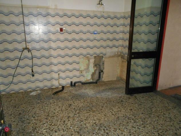 IMMOBILE COMMERCIALE di 3 vani e di 180 mq (CIGLIANO) rif. 035 - Foto 18