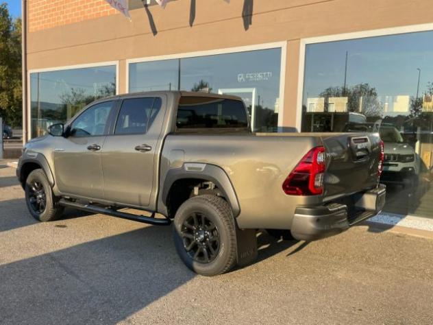 TOYOTA Hilux 2.8 D-4D A/T 4WD 48V 4 porte Double Cab Invincible rif. 22254026 - Foto 4