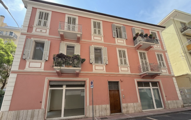 Trilocale in vendita a Taggia