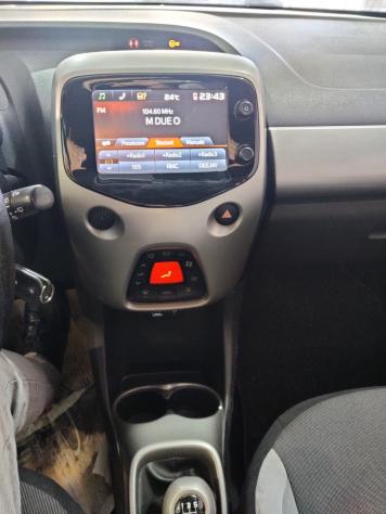 Toyota Aygo 1.0 VVT-i 69 CV 5 porte x-play - Foto 4