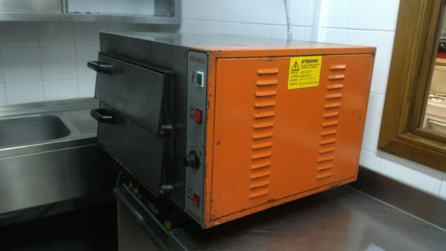 "Vendsi arredamento per enoteche/alimentari e attrezzature" - Foto 3