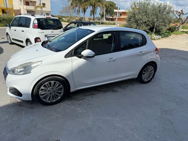 Peugeot 208 PureTech 82 5 porte Active - Foto 2