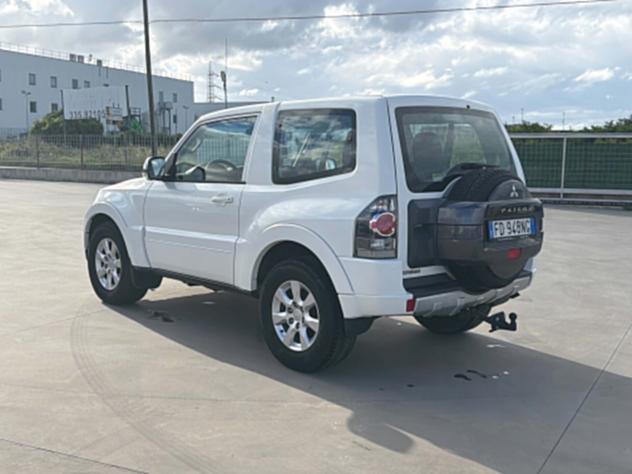 Mitsubishi Pajero 3.2 DI-D 16V aut. 3p. Intense DPF IVA ESPOSTA - Foto 6