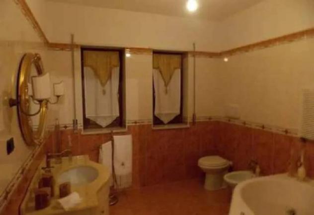 Immobile in asta di 202 m², box auto in vendita a Satriano di Lucania - Foto 6