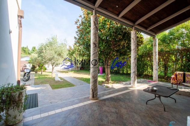 casa indipendente in vendita a Livorno in zona Valle Benedetta