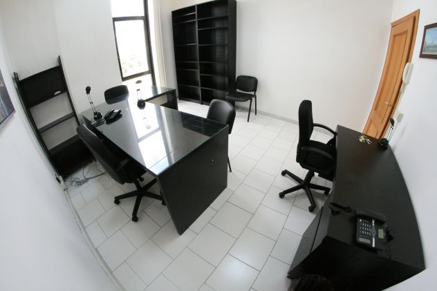 Ufficio low cost incluso posti auto euro 170 - Foto 4