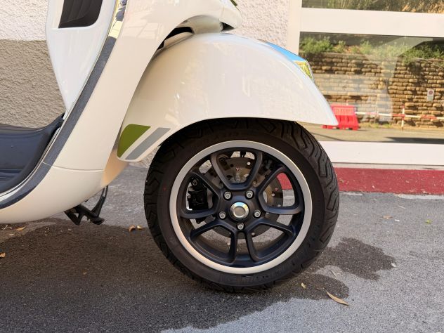 Piaggio Vespa GTS 310 Supertech - Foto 9