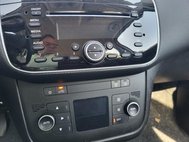 Fiat Punto 1.2 8V 5 porte - Foto 10
