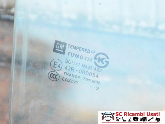 VETRO SCENDENTE POSTERIORE DESTRO CHEVROLET Orlando 1° Serie (1014) - Foto 2