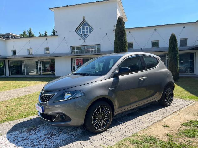 Lancia Ypsilon 1.0 FireFly 70cv S&S Hybrid GOLD - Foto 3