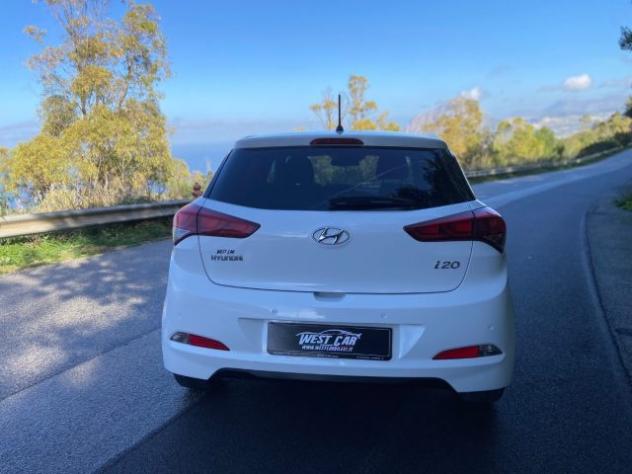 HYUNDAI i20 1.1 CRDi 12V 5 porte Comfort NEOPATENTATI rif. 24013507 - Foto 7
