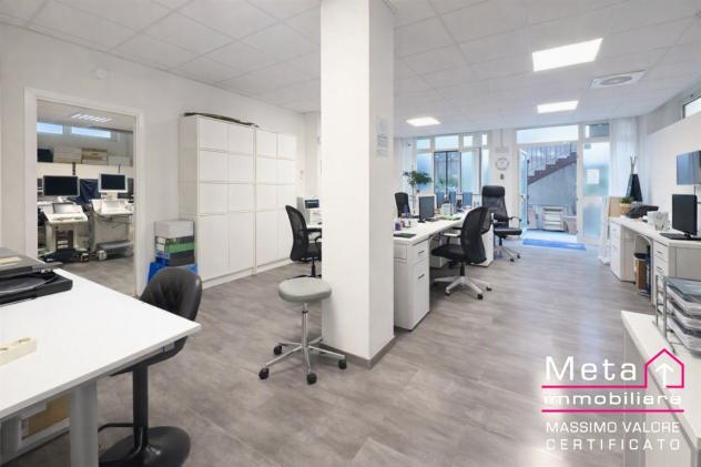 LABORATORIO/UFFICIO DI 193 M² CON DOPPIO INGRESSO - Foto 9