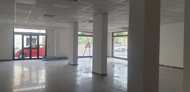 Fittasi locale mq 600 - Foto 3