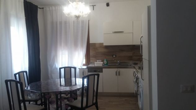 Bilocale arredato due camere vicino stazione per ditta - Foto 4