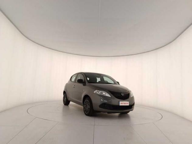 Lancia Ypsilon My24 1.0 Firefly 70 CvStart&Stop Hybrid Oro - Foto 3