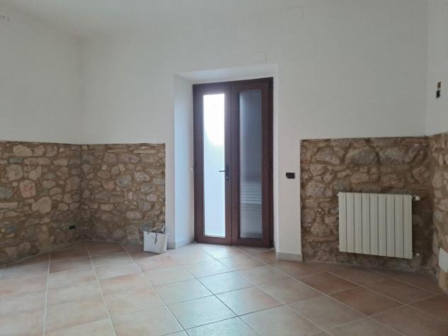 appartamento in vendita a Carrara in zona Codena