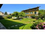 Vendita Tenuta complesso da 410 mq  in Via Roma con giardino