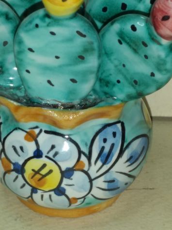 MAIOLICA DI CALTAGIRONE , FICHI D'INDIA A FIRMA DI FLORI - CALTAGIRONE - Foto 2