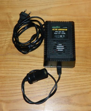 Convertitore casa/auto CA/CC 230VAC-12VDC