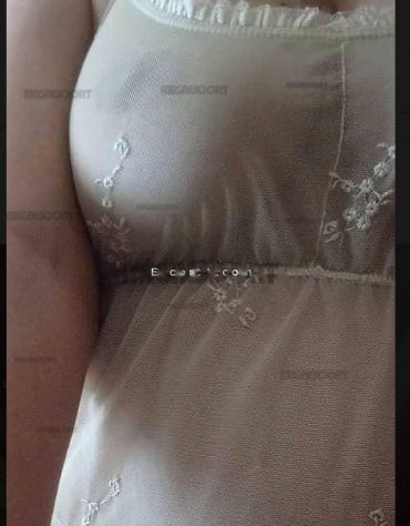 Alejandra Tel:3203189415