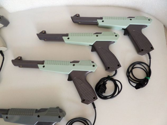 Lightgun (Pistola infrarossi) per console Famicom, spinotto 7 PIN - Foto 3