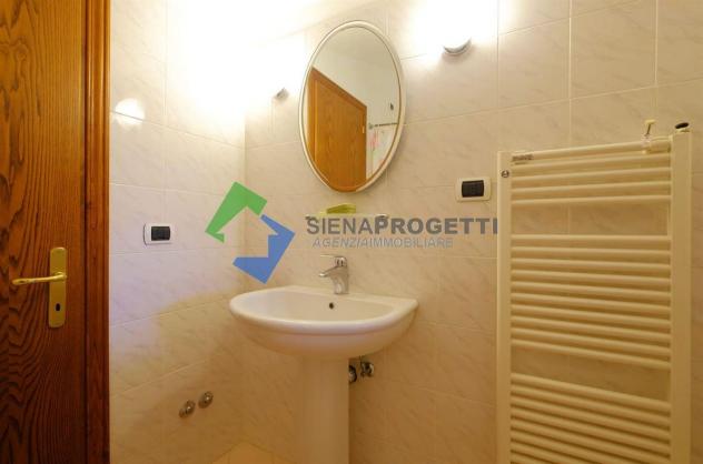 Villa indipendente con giardino, terrazzo e garage € 395.000 trattabili - Foto 19