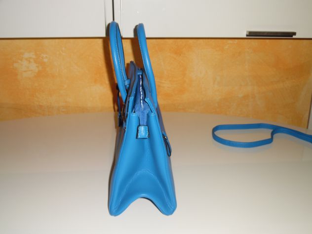 UNA BORSA NUOVA GRANDE DA DONNA CON TRACOLLA REMOVIBILE E REGOLABILE IN ECO PELL - Foto 5