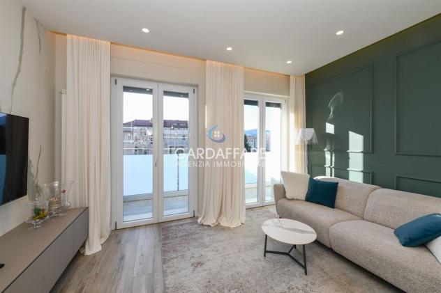Elegante ATTICO Trilocale all'ultimo piano con ascensore! - Foto 9
