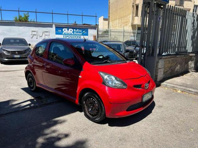 TOYOTA Aygo 1.4 turbodiesel 3 porte Sol rif. 23903044 - Foto 2