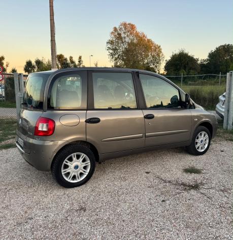 Fiat Multipla 1.6 16V Natural Power Emotion - Foto 5