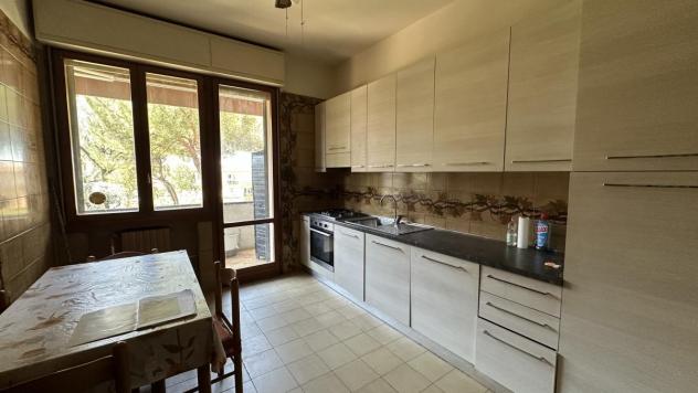 APPARTAMENTO di 5 vani e di 115 mq (FIRENZE) rif. AAJ351