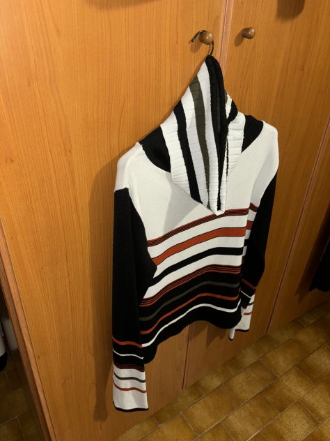 MAGLIONE CON COLLO LARGO E ALTO RIPIEGABILE MARCA”LATTE MIELE TREND GIRL”MADE IN - Foto 2