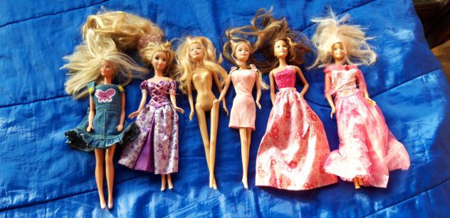 Barbie lotto pz. 6, leggere dettagli prima di contattare