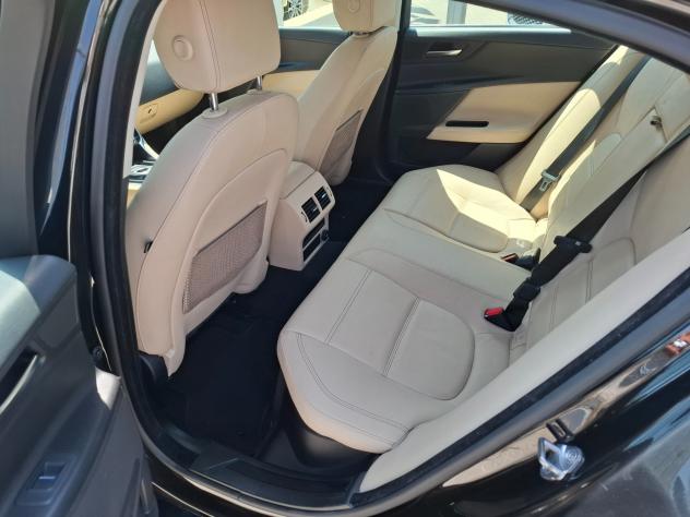 Jaguar XE 2.0 D 180 CV aut. Prestige anno 2016 - Foto 6