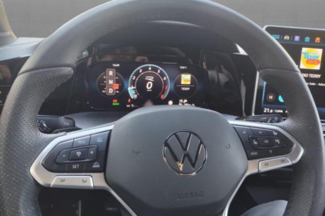 VOLKSWAGEN Golf Variant 1.5 eTSI 150 CV EVO ACT DSG R-Line rif. 24049323 - Foto 7