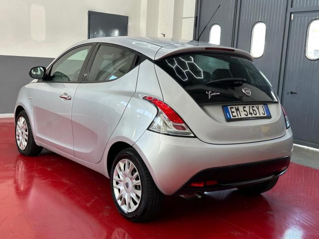 Lancia Ypsilon 1.2 69 CV 5 porte S&S Platinum - Foto 8