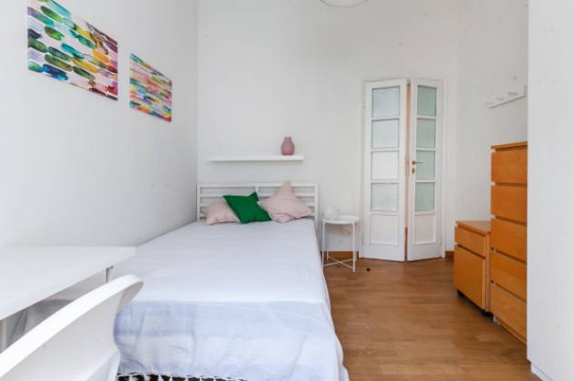 Appartamento di 12 m² con più di 5 locali in affitto a Milano - Foto 4