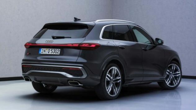 AUDI Q5 e-hybrid 220 kW S tronic quattro S Line Edition rif. 24100747 - Foto 6