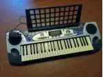 Tastiera Musicale Yamaha PSR-160 con Leggio e Alimentatore